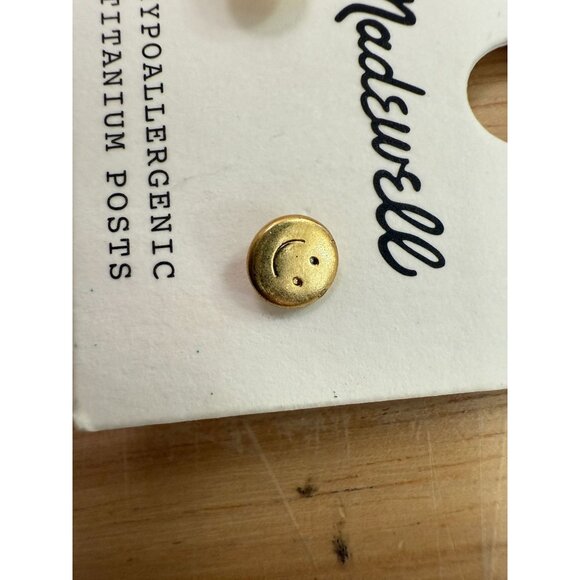 Madewell Hypoallergenic Titanium Posts Recycled Metals Smiley Face Stud Earrings - Picture 7 of 7